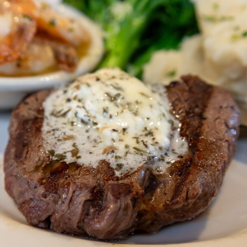 Petite Beef Tenderloin Plate